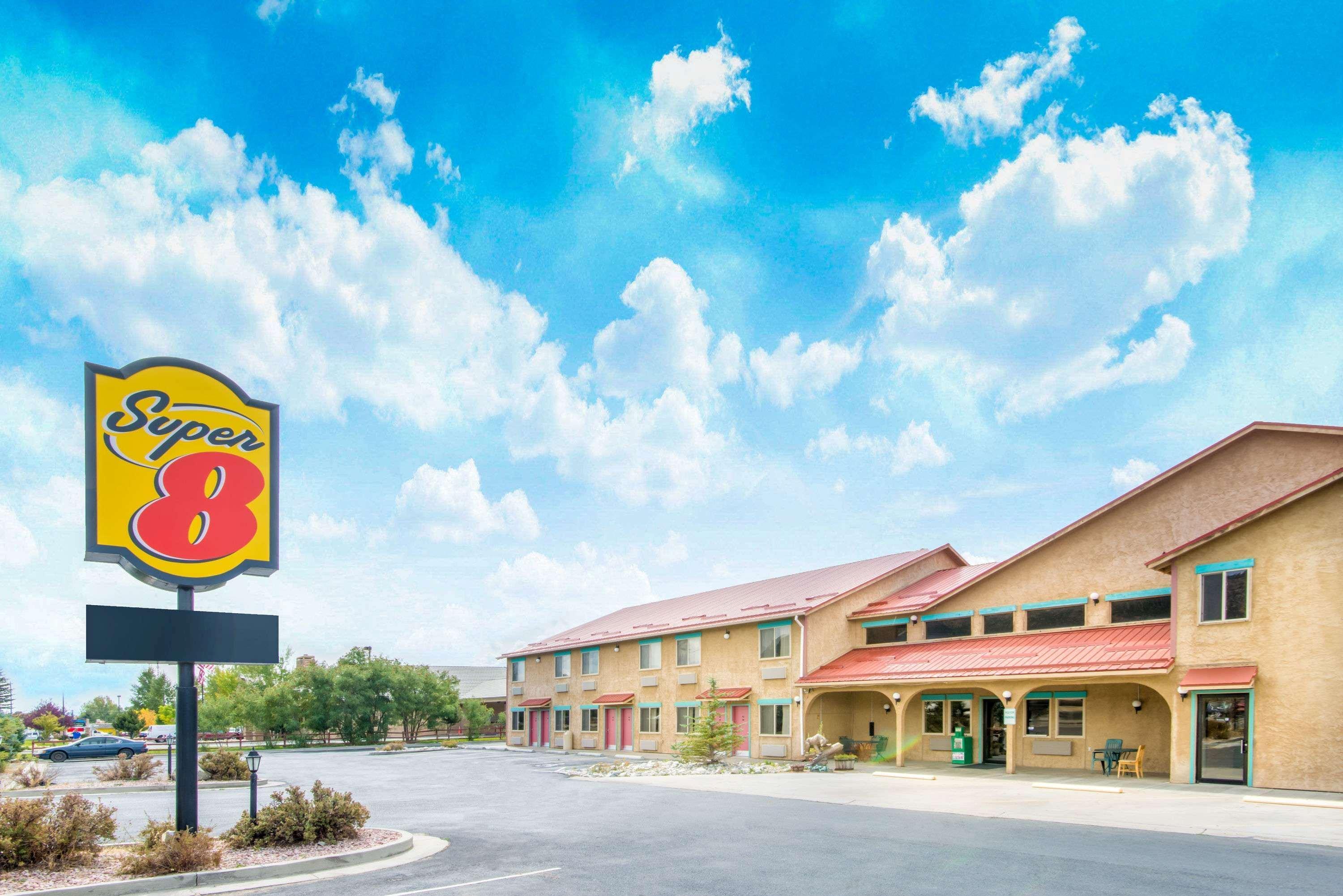 Super 8 By Wyndham Buena Vista Hotel Екстериор снимка