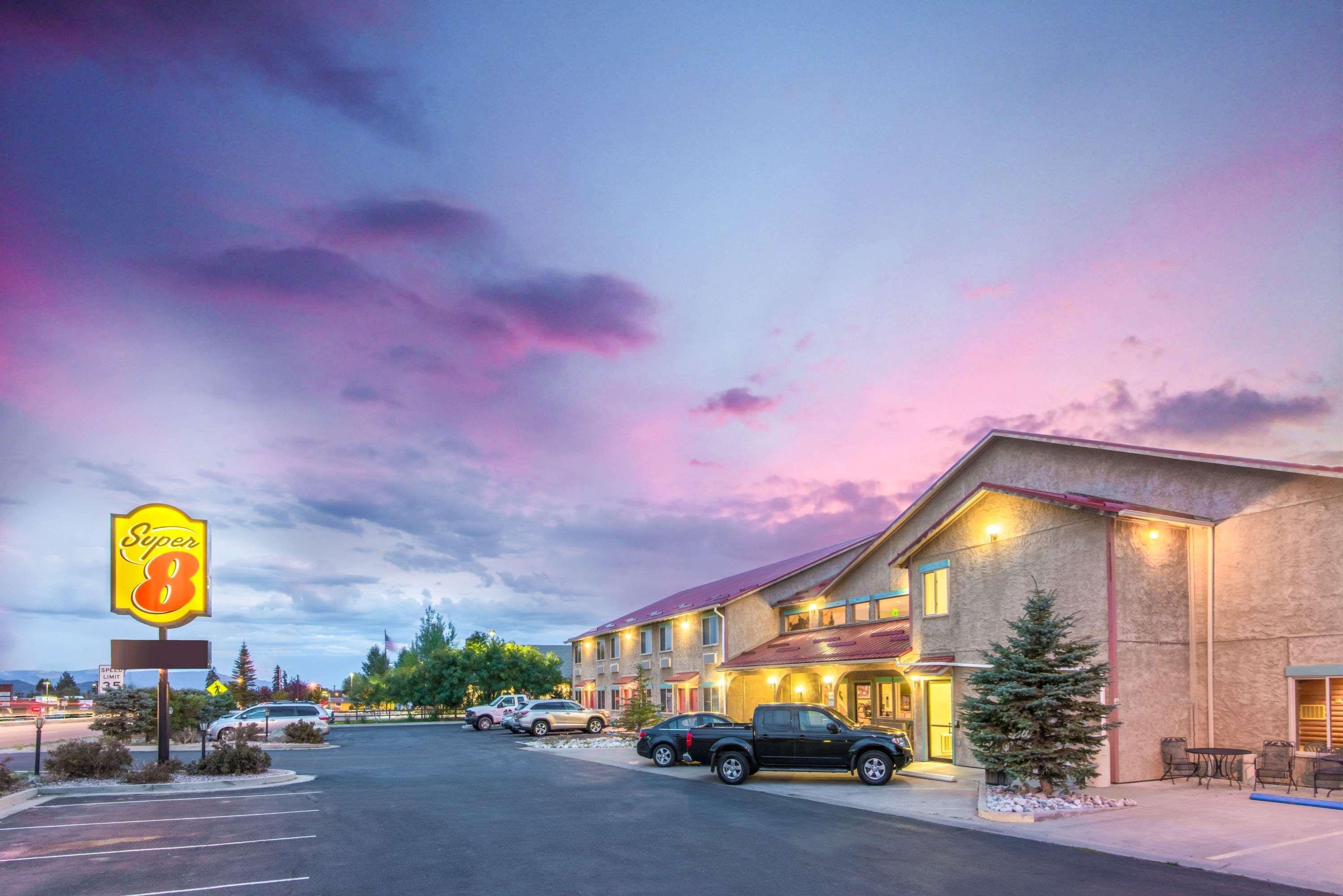 Super 8 By Wyndham Buena Vista Hotel Екстериор снимка